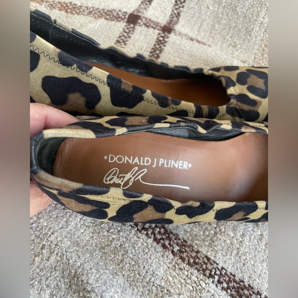 DONALD J PLINER SIGNED VERO CUOIO MADE IN SPAIN LEOPARD PRINT KITTEN HEEL PUMP - Picture 10 of 11